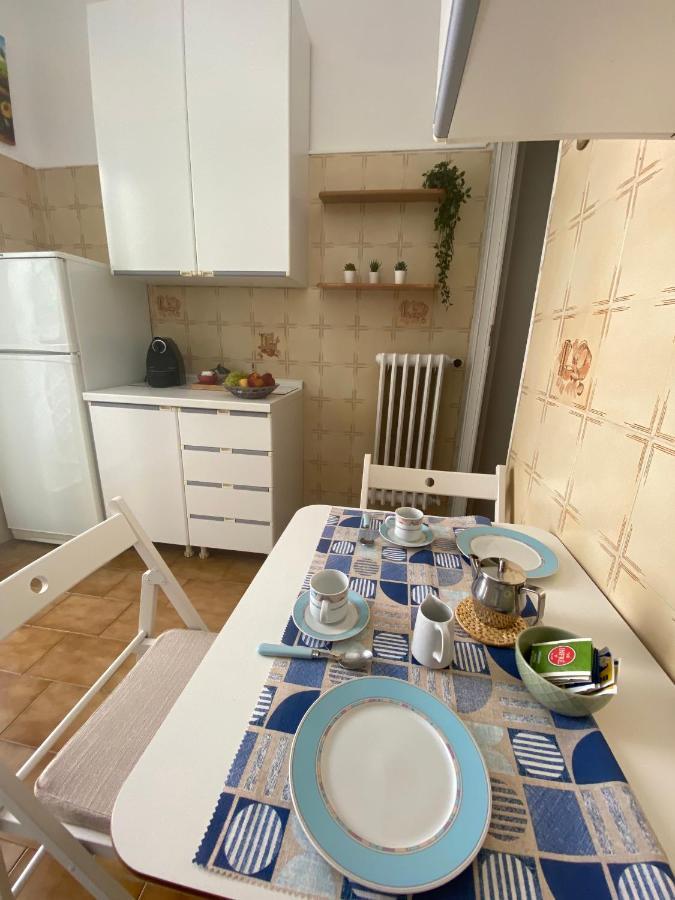 Ferienwohnung Dimora De Amicis 88 Bari Exterior foto