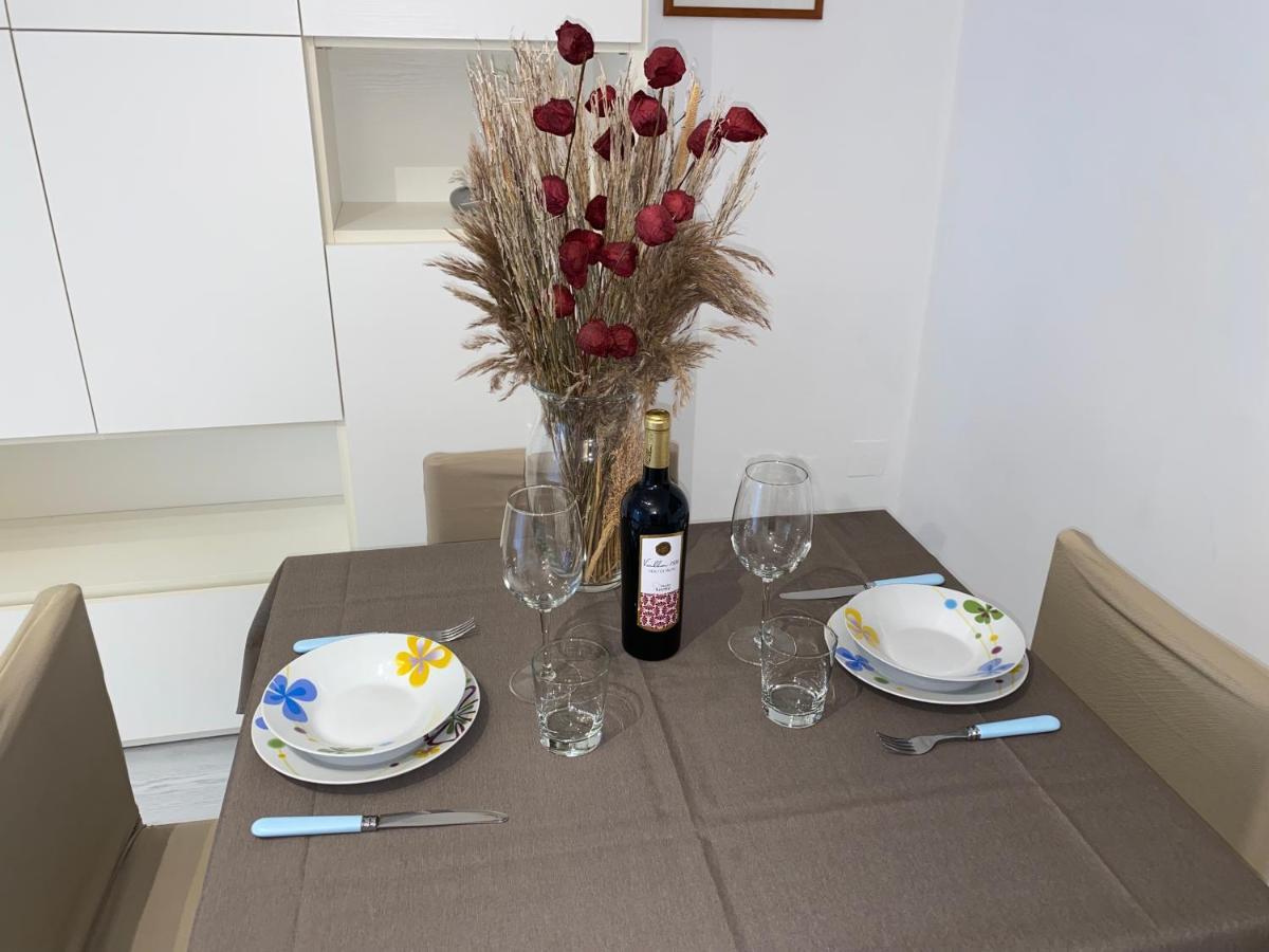 Ferienwohnung Dimora De Amicis 88 Bari Exterior foto