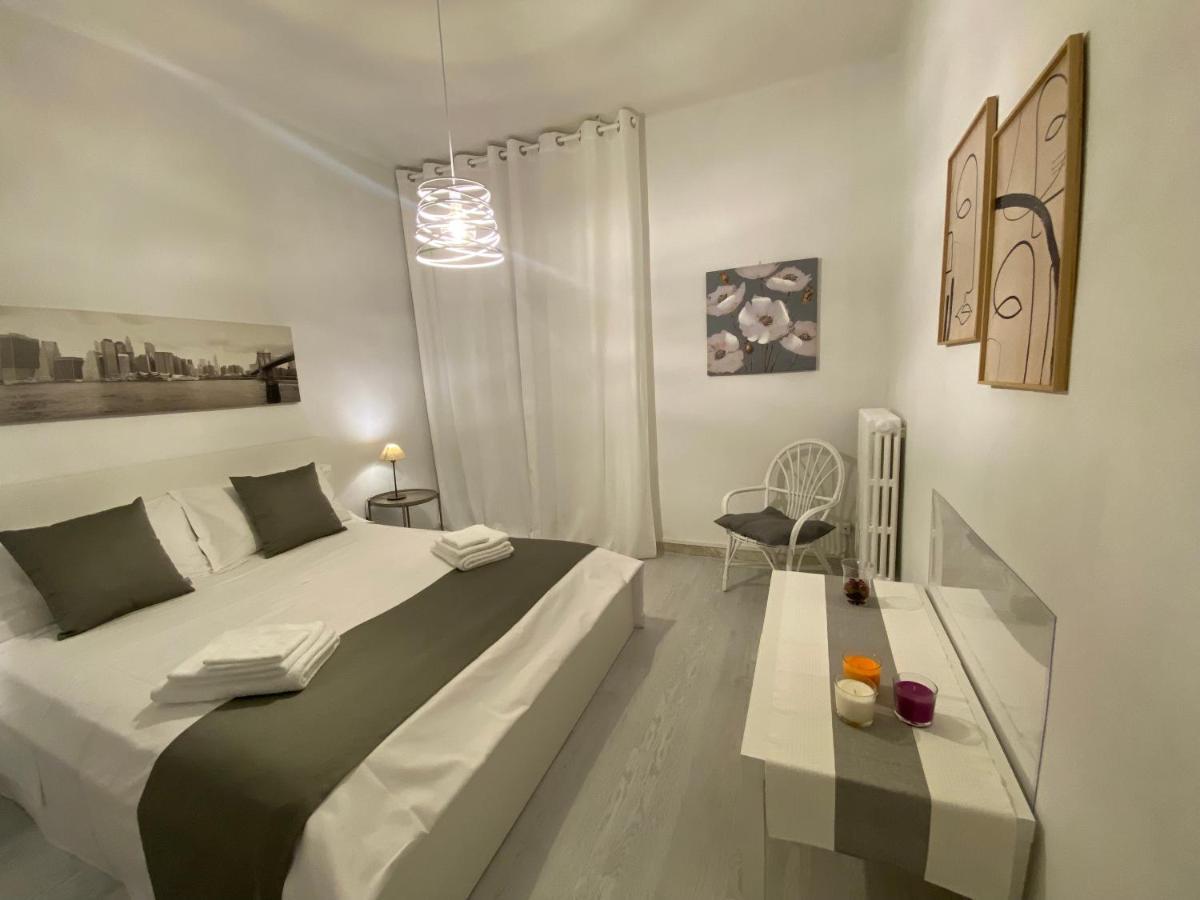 Ferienwohnung Dimora De Amicis 88 Bari Exterior foto